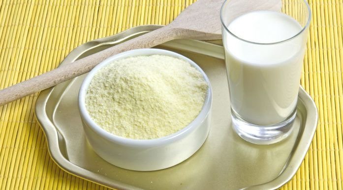 مدیرعامل اتحادیه تعاونی‌های تولیدکنندگان فراورده‌های لبنی: کاهش قیمت محصولات لبنی مشروط به همکاری دامداران و توقف صادرات شیر خشک