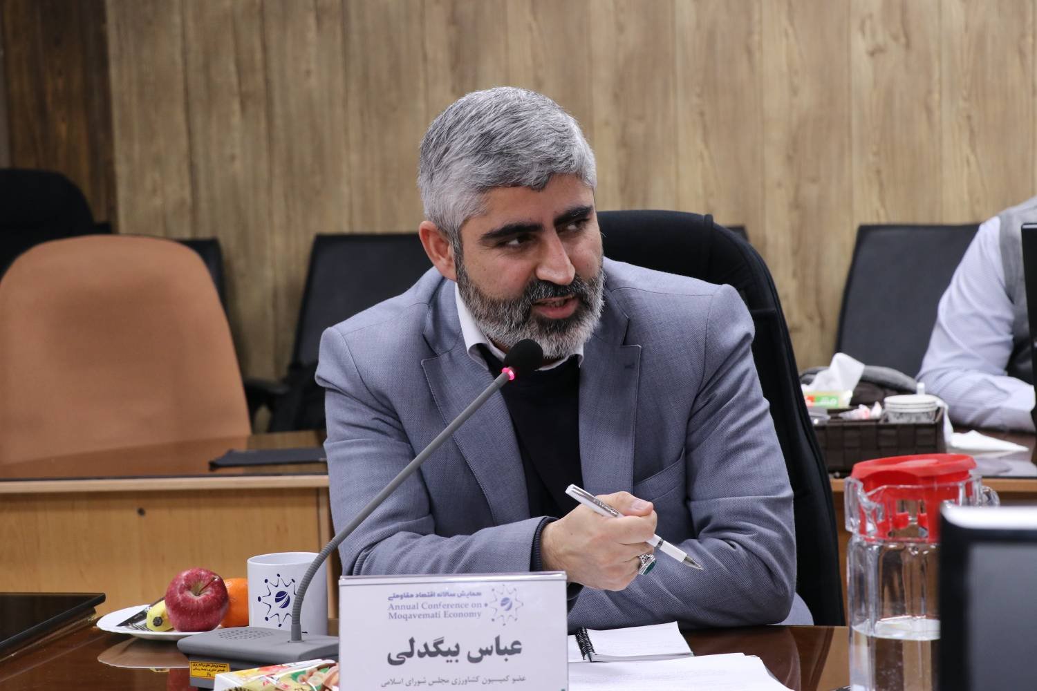 نشست هیئت تحقیق و تفحص با مدیران صنعت دام و طیور